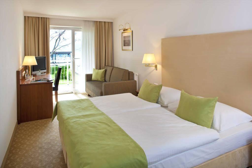 Seehotel Dr. Jilly Portschach am Woerthersee Exterior photo