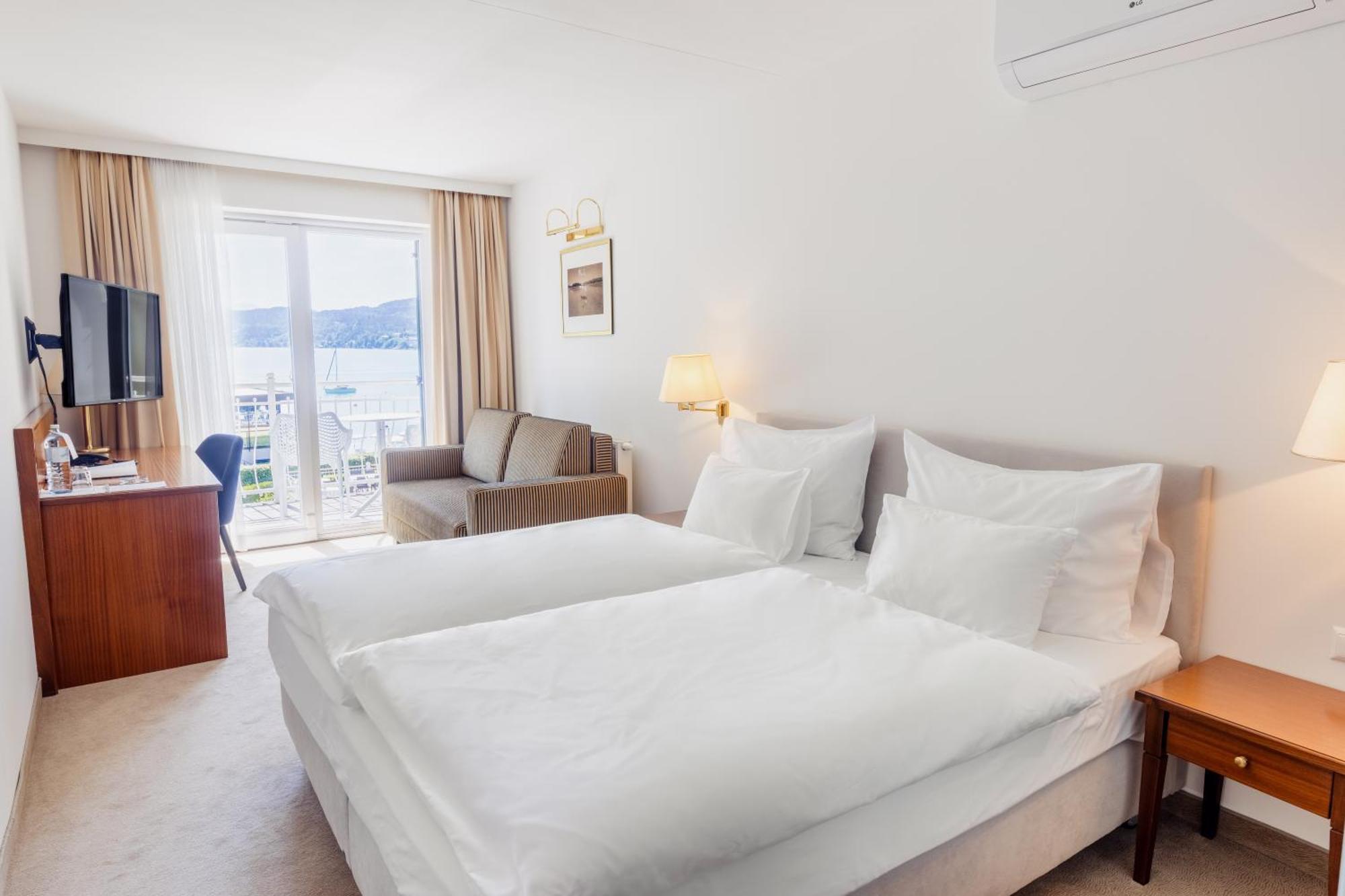 Seehotel Dr. Jilly Portschach am Woerthersee Exterior photo